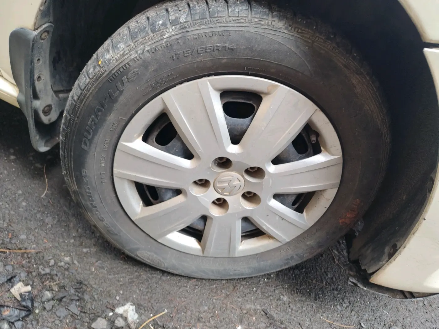 2012 Volkswagen Polo TRENDLINE 1.2L PETROL, Petrol, Manual, 28,215 km, tyre