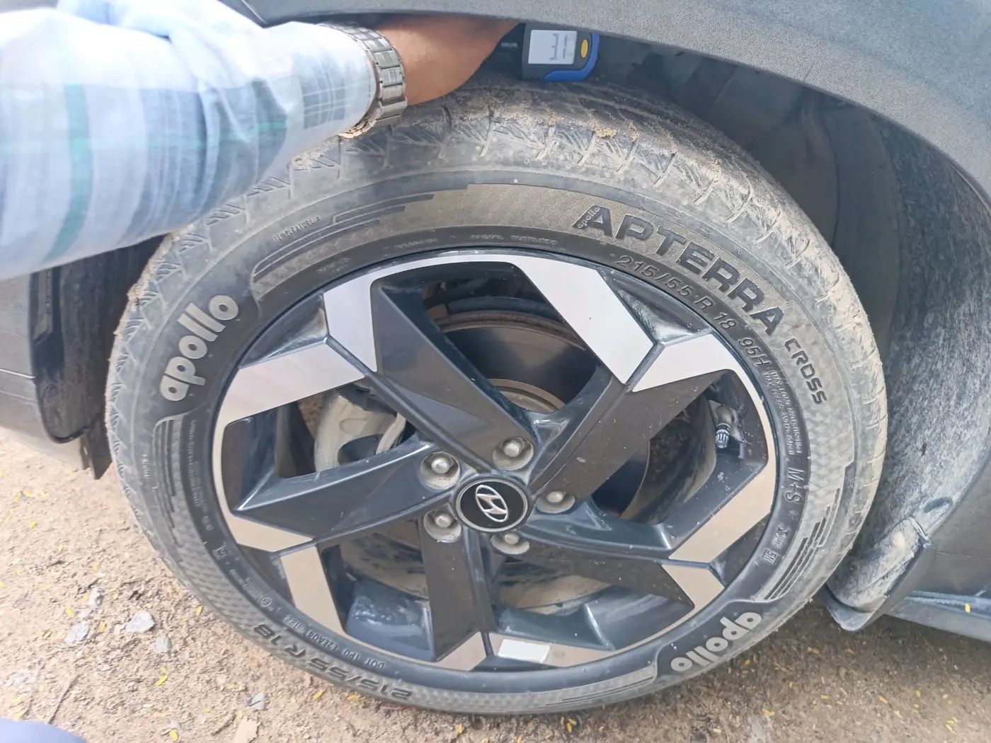 2022 Hyundai ALCAZAR 2.0 SIGNATURE (O) AT 7STR, Petrol, Automatic, 51,970 km, tyre