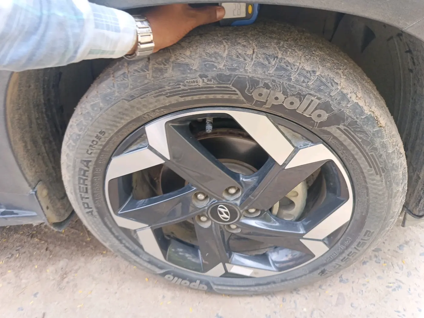2022 Hyundai ALCAZAR 2.0 SIGNATURE (O) AT 7STR, Petrol, Automatic, 51,970 km, tyre
