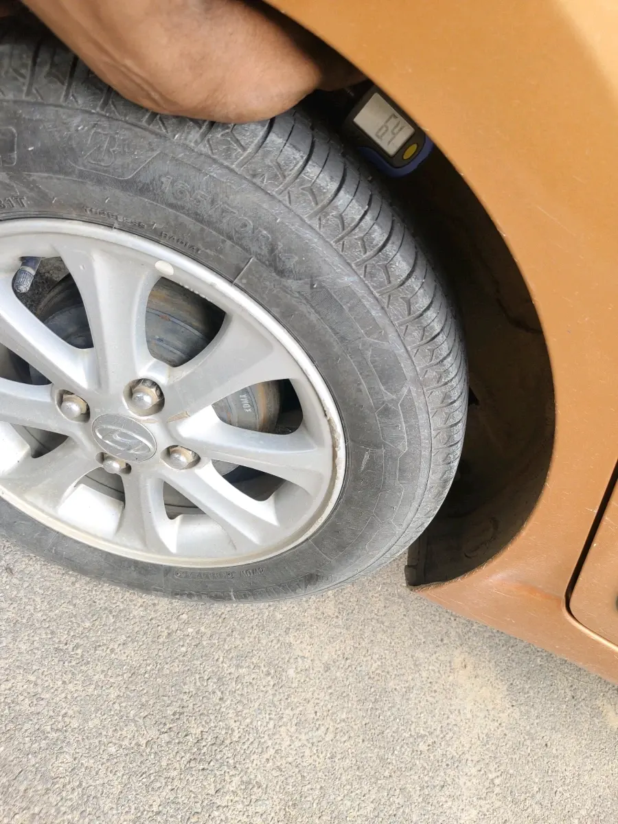 2015 Hyundai Grand i10 ASTA AT 1.2 KAPPA VTVT, Petrol, Automatic, 90,310 km, tyre
