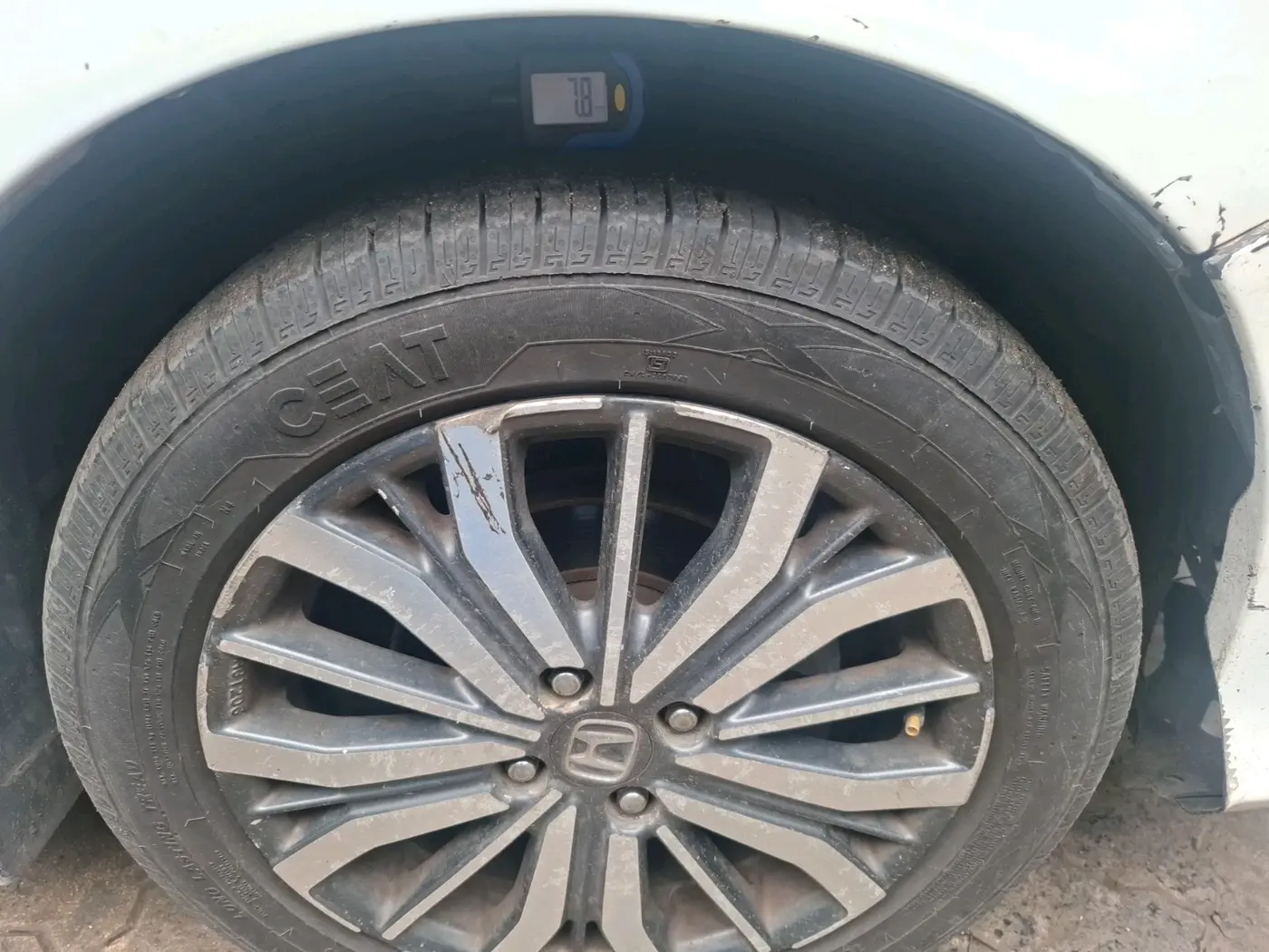 2019 Honda City 1.5L I-VTEC VX CVT, CNG, Automatic, 91,886 km, tyre