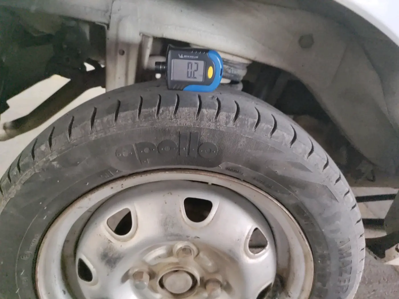 2015 Maruti Alto K10 LXI CNG, CNG, Manual, 2,38,000 km, tyre