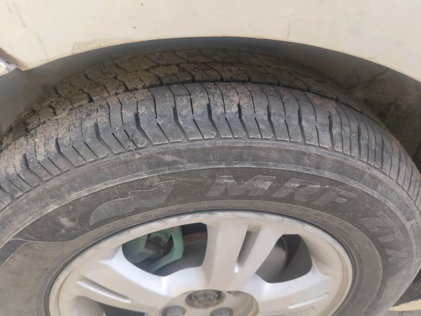 2011 Hyundai i20 ASTA 1.2, CNG, Manual, 1,15,842 km, tyre