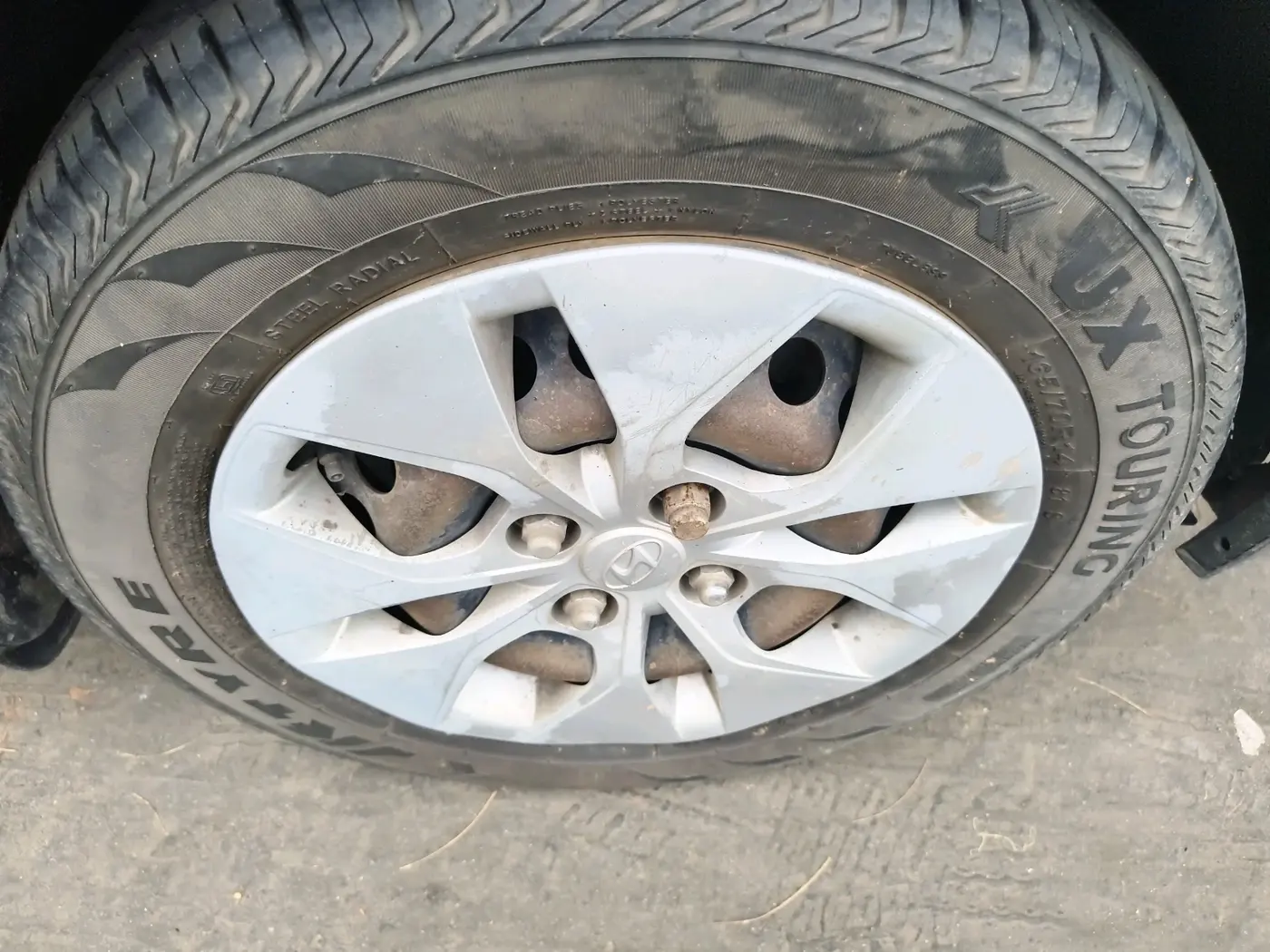 2019 Hyundai Xcent S 1.2, CNG, Manual, 1,37,139 km, tyre