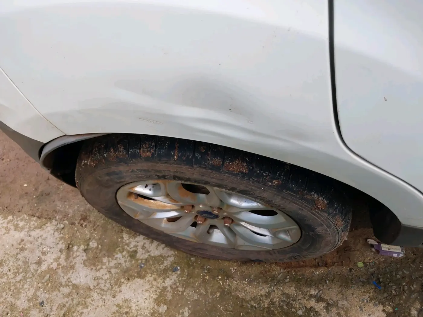 2016 Ford Ecosport TITANIUM 1.5L PETROL, Petrol, Manual, 1,00,000 km, tyre