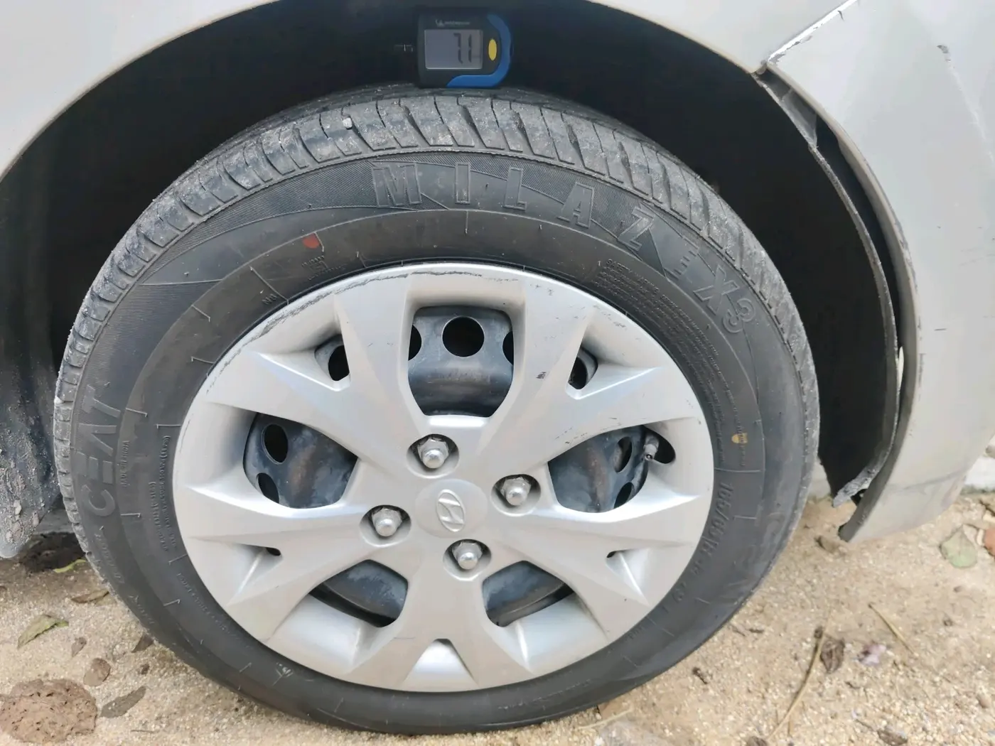 2014 Hyundai Grand i10 SPORTZ 1.1 CRDI, Diesel, Manual, 59,914 km, tyre