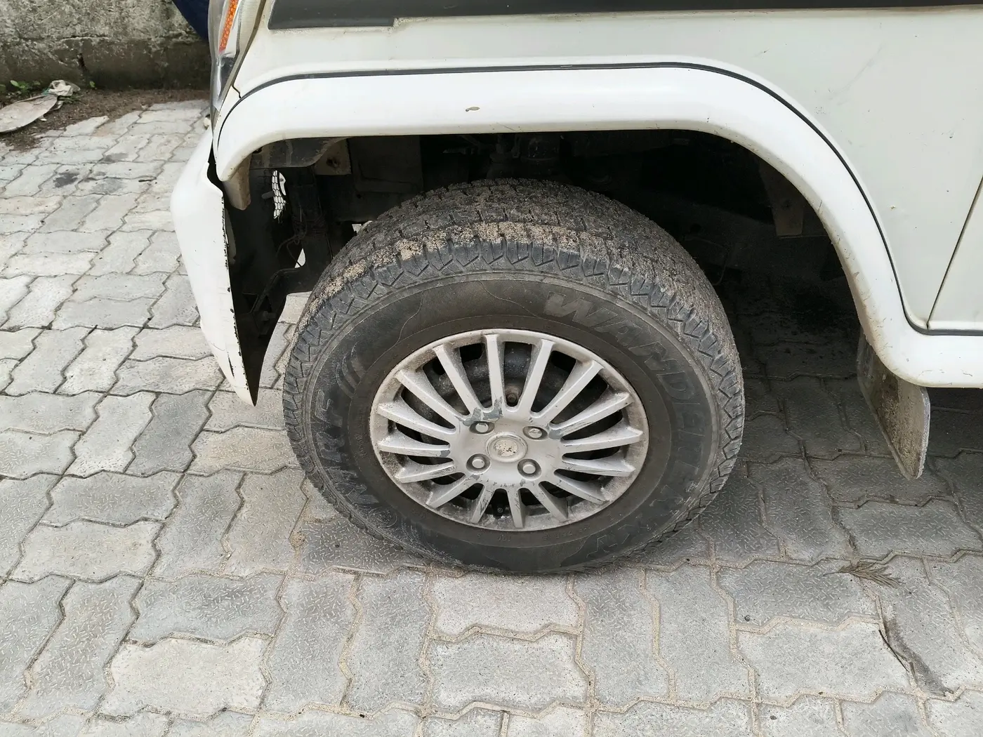 2020 Mahindra Bolero POWER PLUS ZLX, Diesel, Manual, 74,386 km, tyre