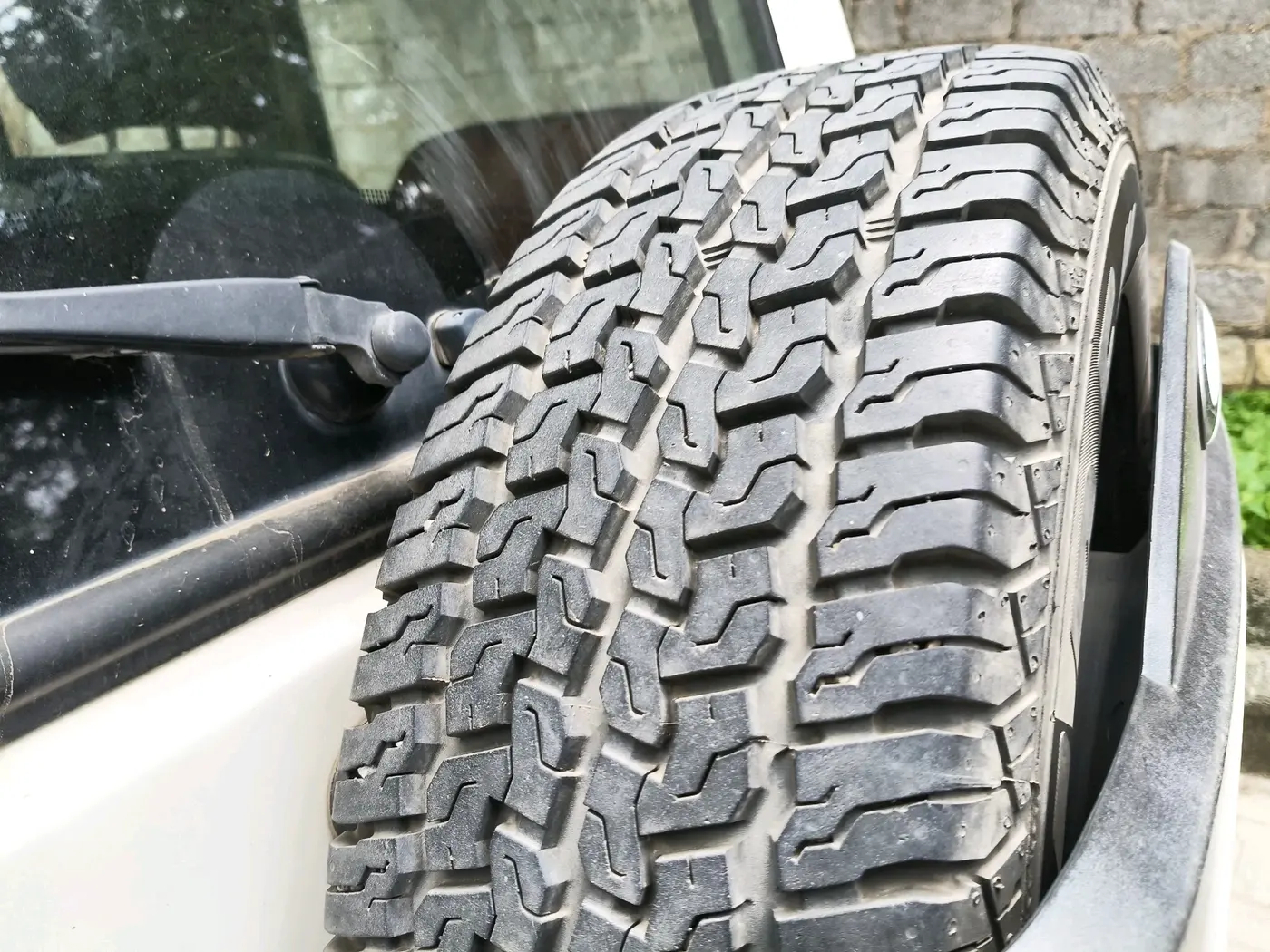 2020 Mahindra Bolero POWER PLUS ZLX, Diesel, Manual, 74,386 km, tyre