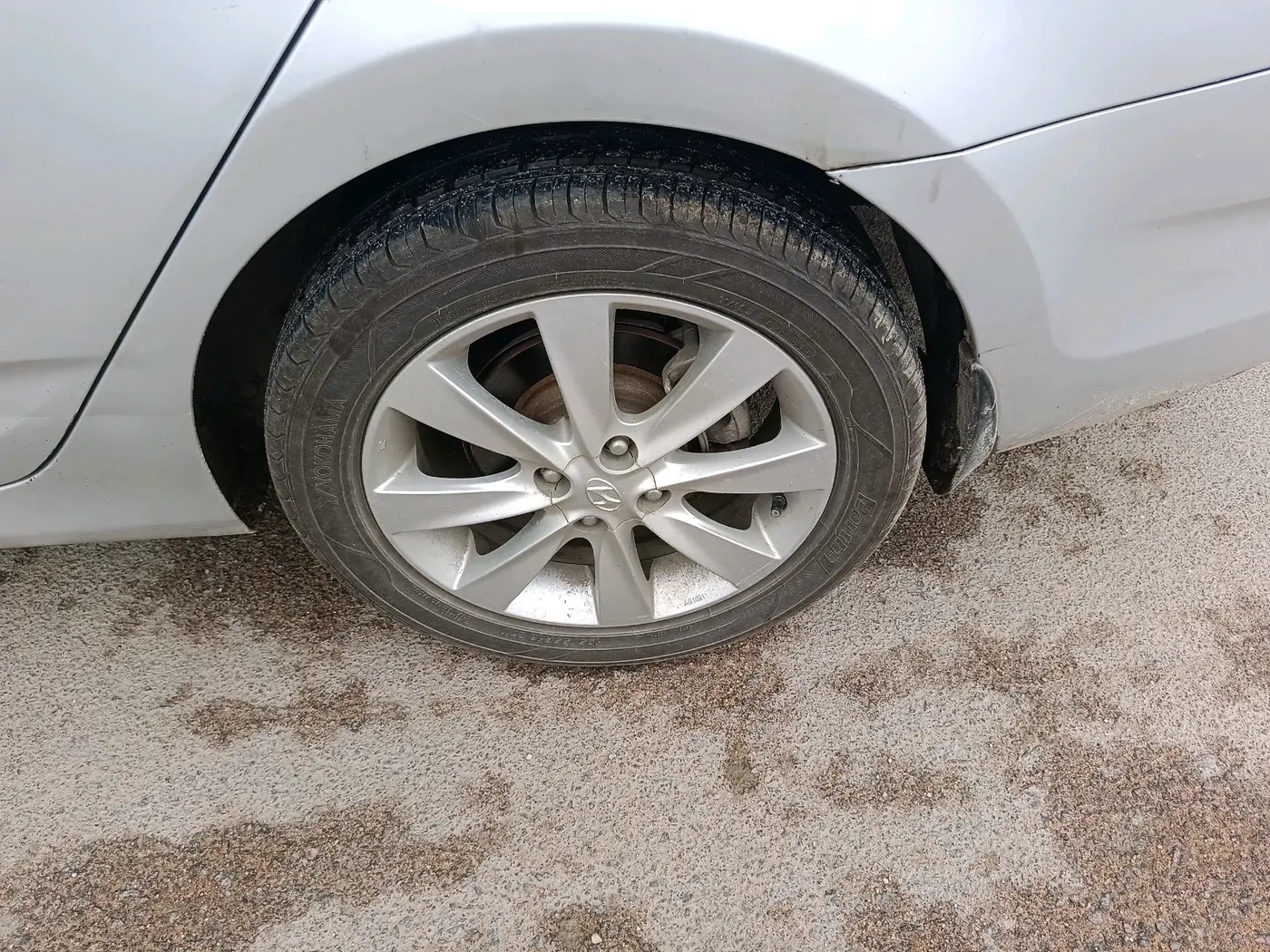 2013 Hyundai Verna FLUIDIC 1.6 VTVT SX, Petrol, Manual, 1,11,442 km, tyre
