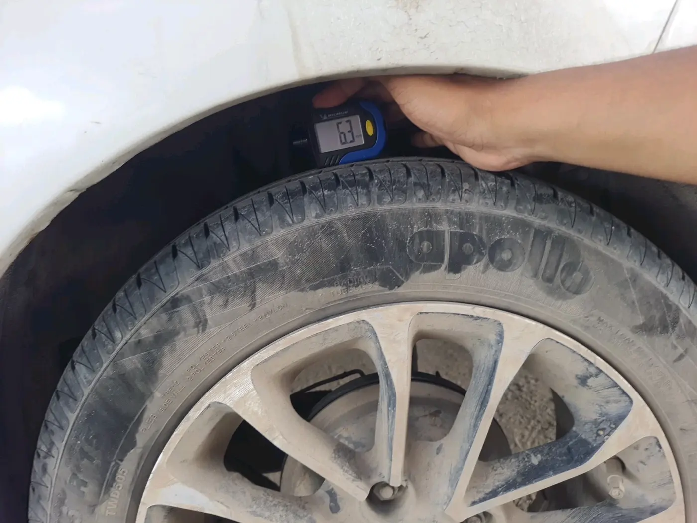2018 Tata Tiago WIZZ EDITION PETROL, CNG, Manual, 96,272 km, tyre