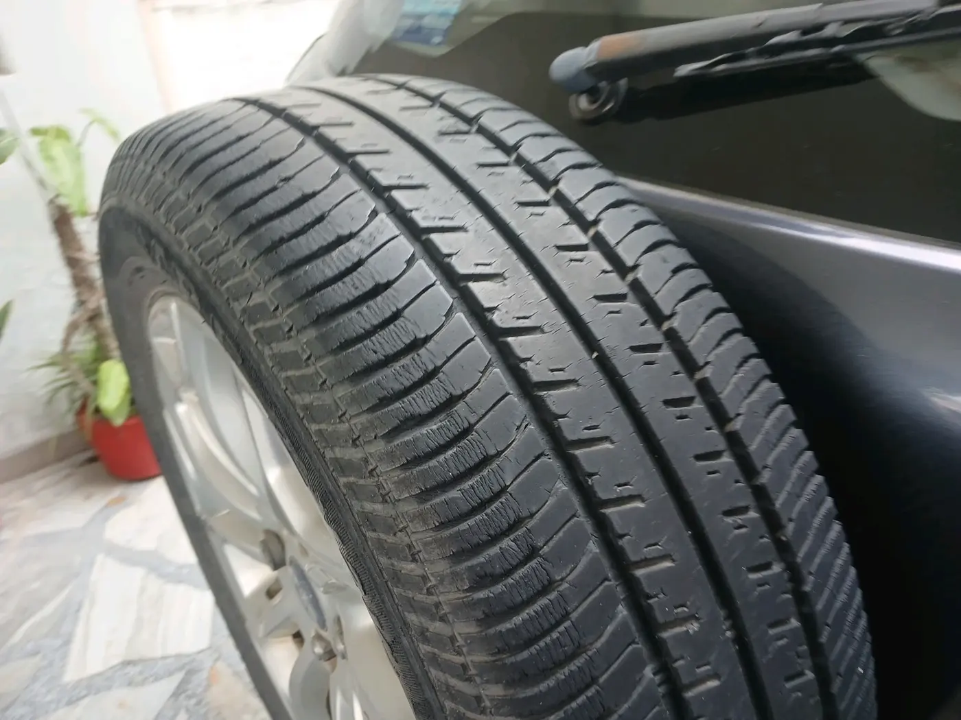 2013 Ford Ecosport TITANIUM 1.5L DIESEL, Diesel, Manual, 1,10,905 km, tyre