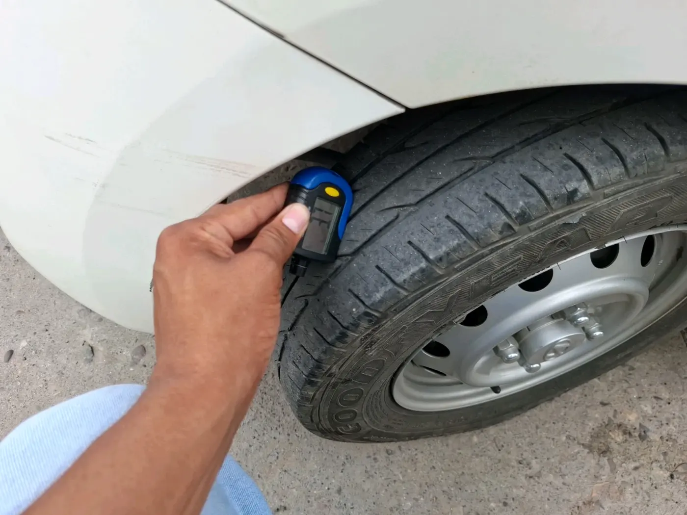 2012 Hyundai Eon ERA + LPG, Petrol, Manual, 14,524 km, tyre