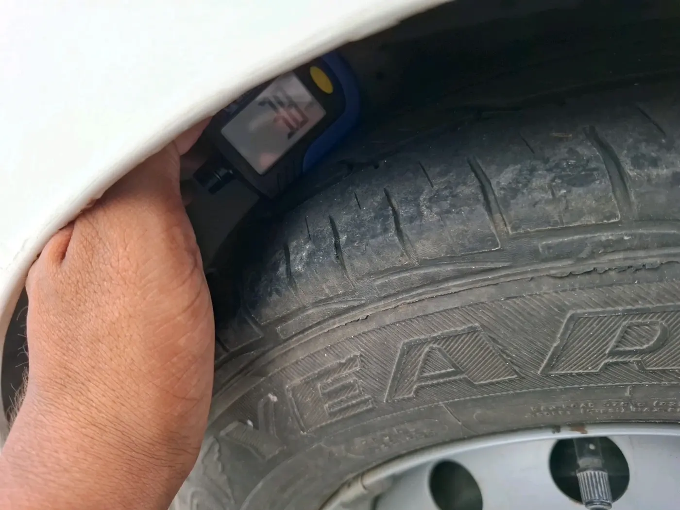 2012 Hyundai Eon ERA + LPG, Petrol, Manual, 14,524 km, tyre