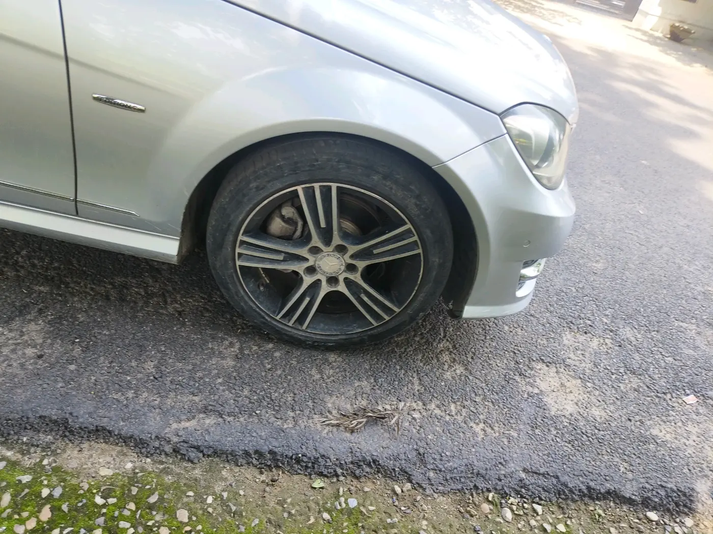 2014 Mercedes Benz C Class C 220 CDI AVANTGARDE, Diesel, Automatic, 1,20,336 km, tyre