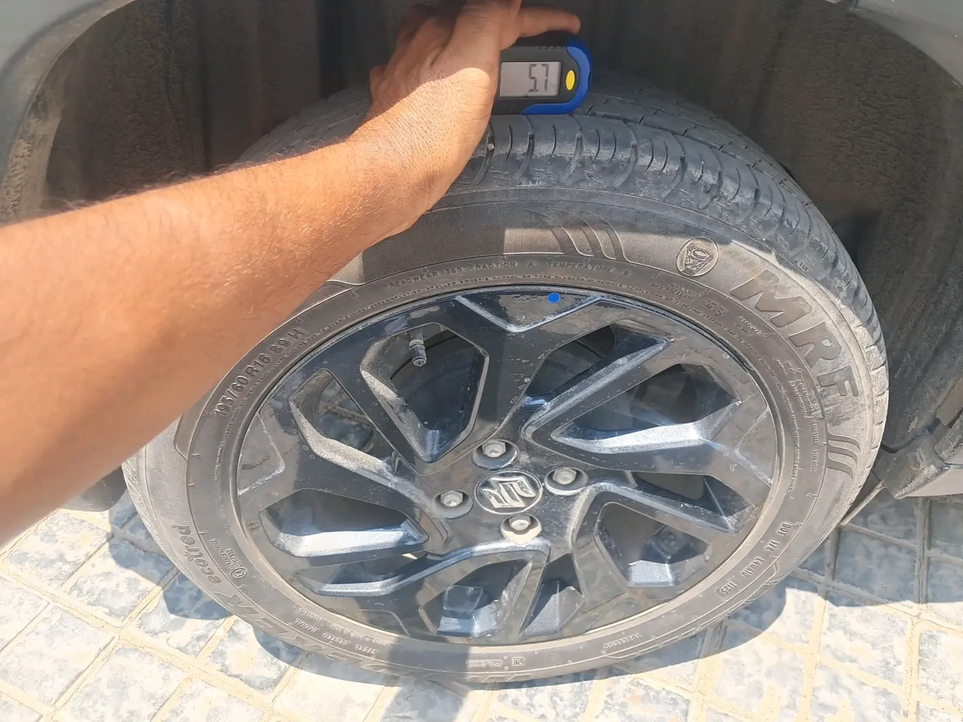 2025 Maruti FRONX DELTA PLUS 1.2L AGS, Petrol, Automatic, 15,457 km, tyre