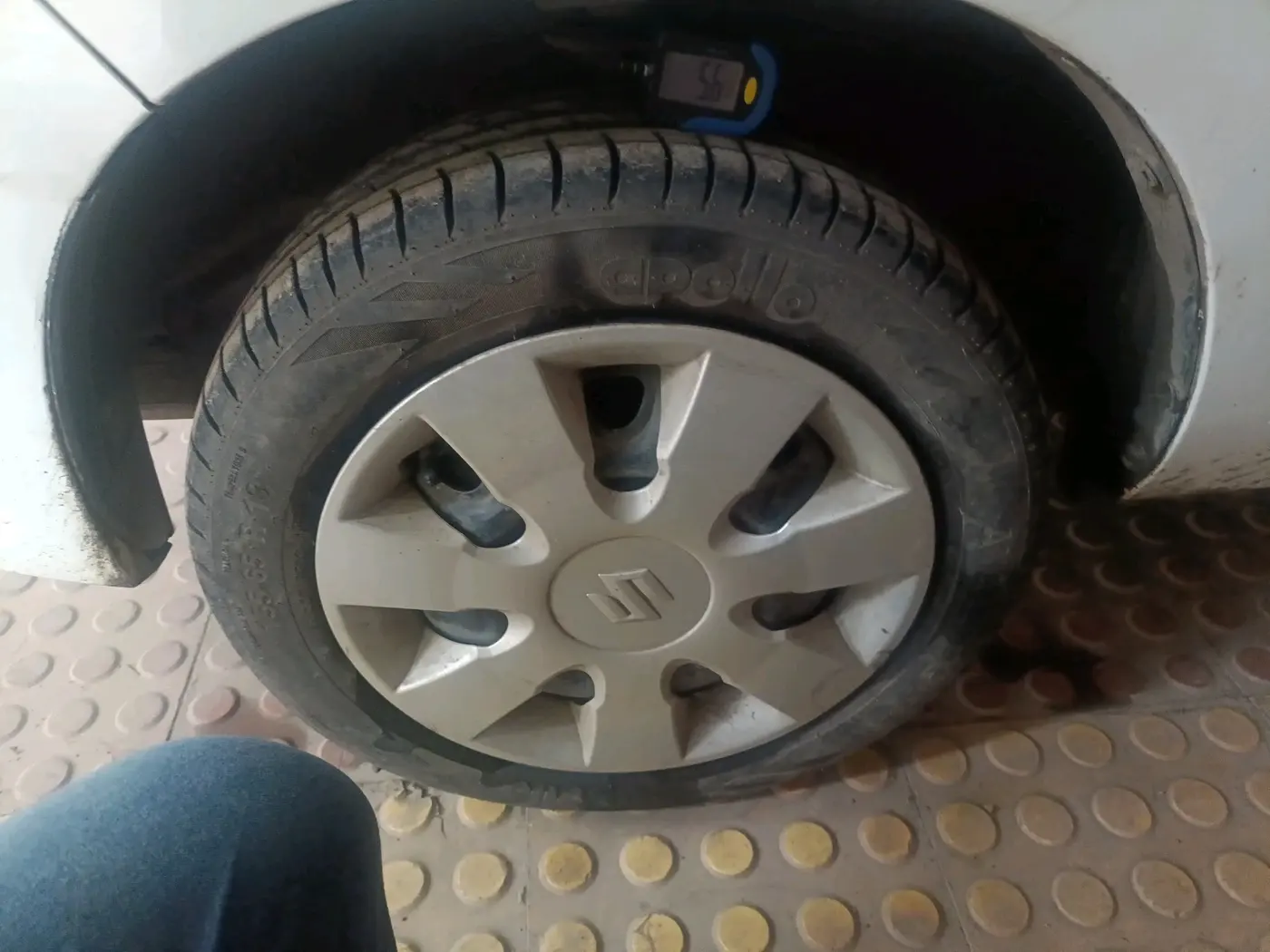 2015 Maruti Alto K10 VXI, CNG, Manual, 51,860 km, tyre