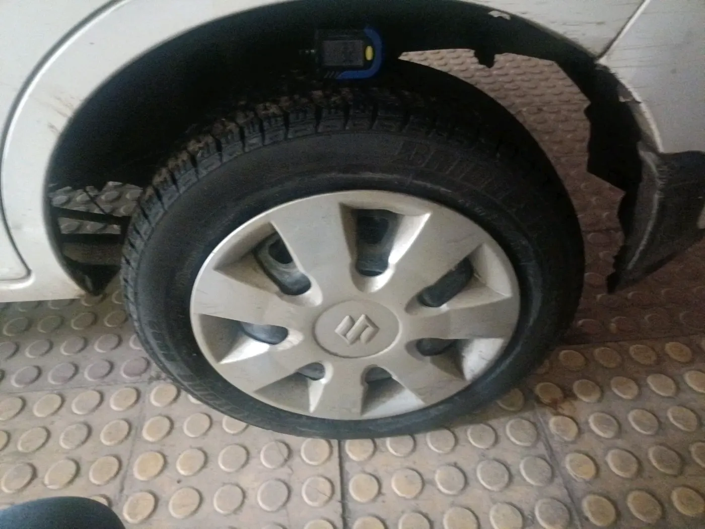 2015 Maruti Alto K10 VXI, CNG, Manual, 51,860 km, tyre