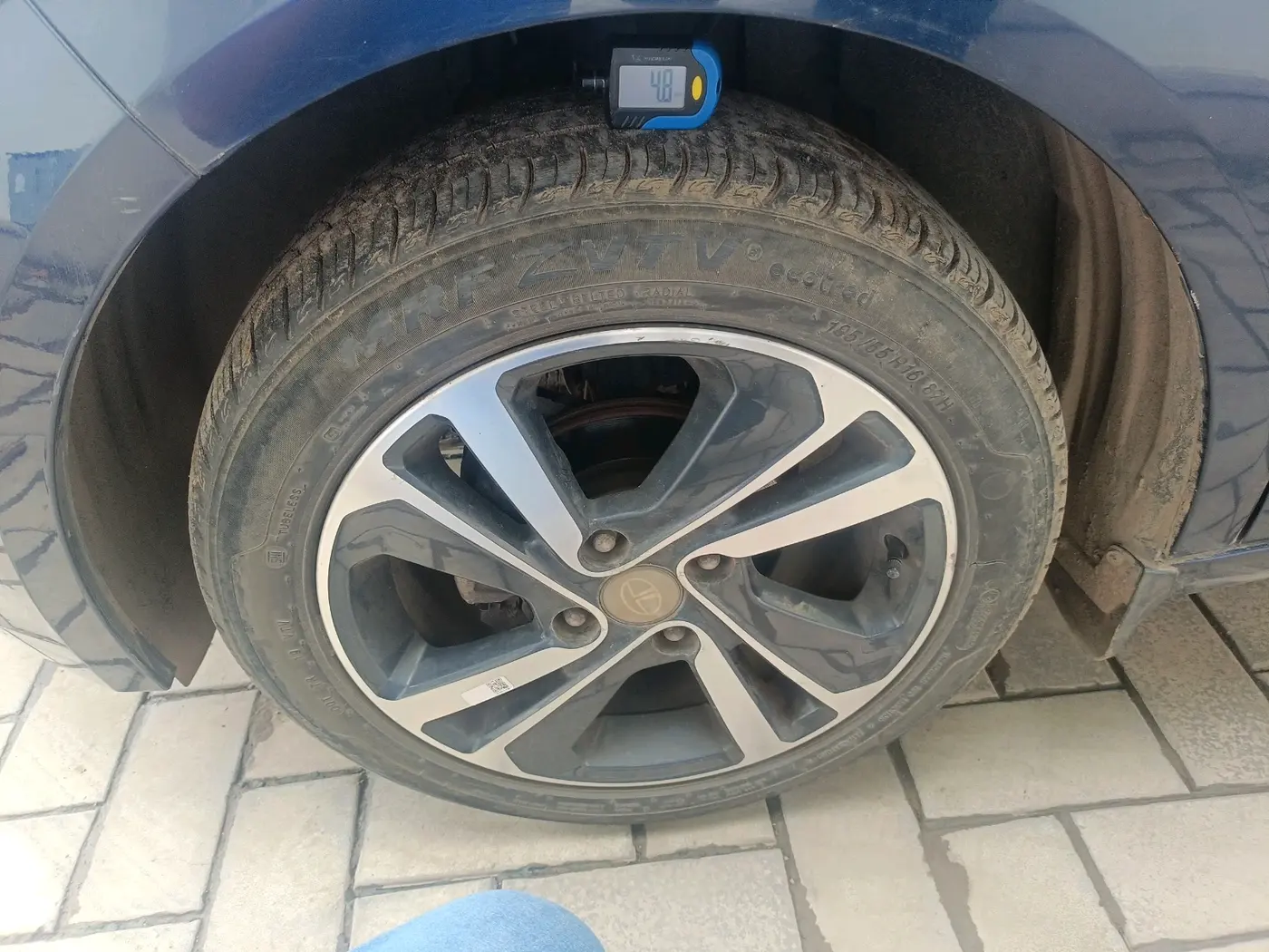 2022 Tata ALTROZ XZ PETROL, Petrol, Manual, 26,090 km, tyre