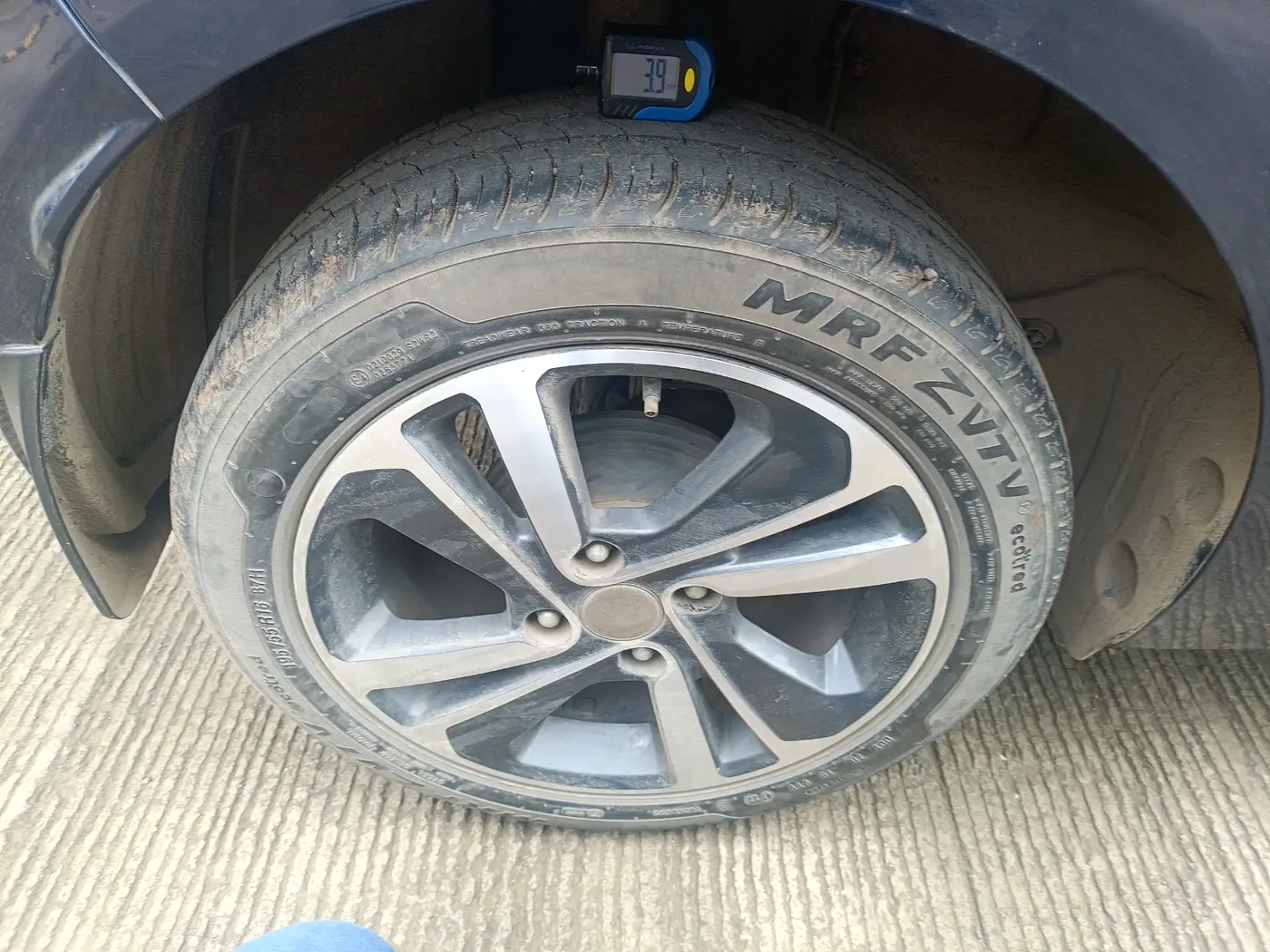 2022 Tata ALTROZ XZ PETROL, Petrol, Manual, 26,090 km, tyre