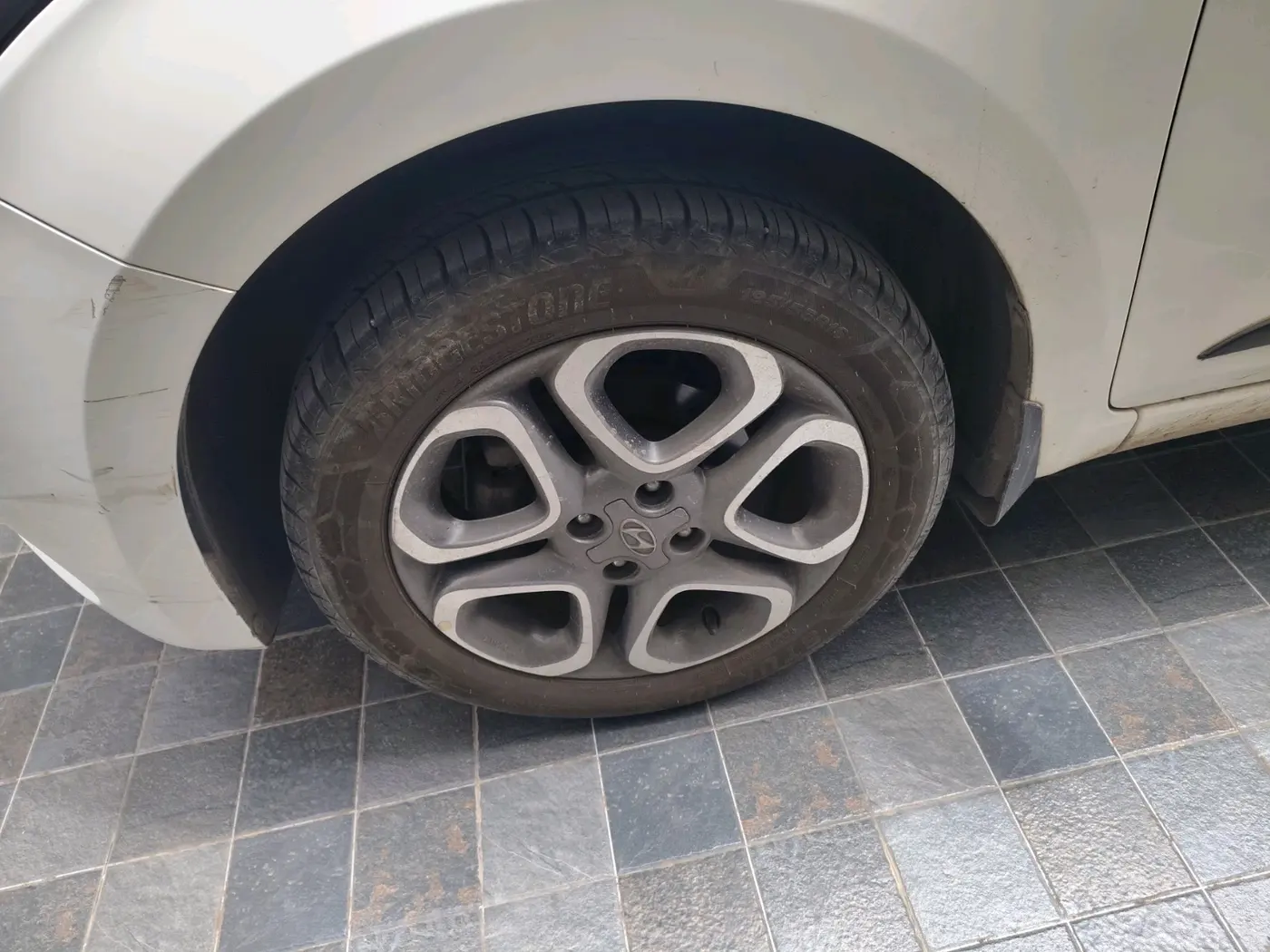 2018 Hyundai Elite i20 ASTA 1.2 (O), Petrol, Manual, 65,197 km, tyre