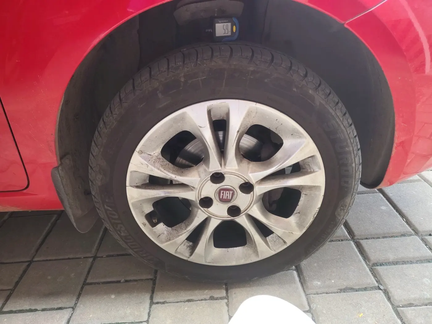2016 Fiat Punto EVO EMOTION 1.3 MULTIJET, Diesel, Manual, 1,10,752 km, tyre
