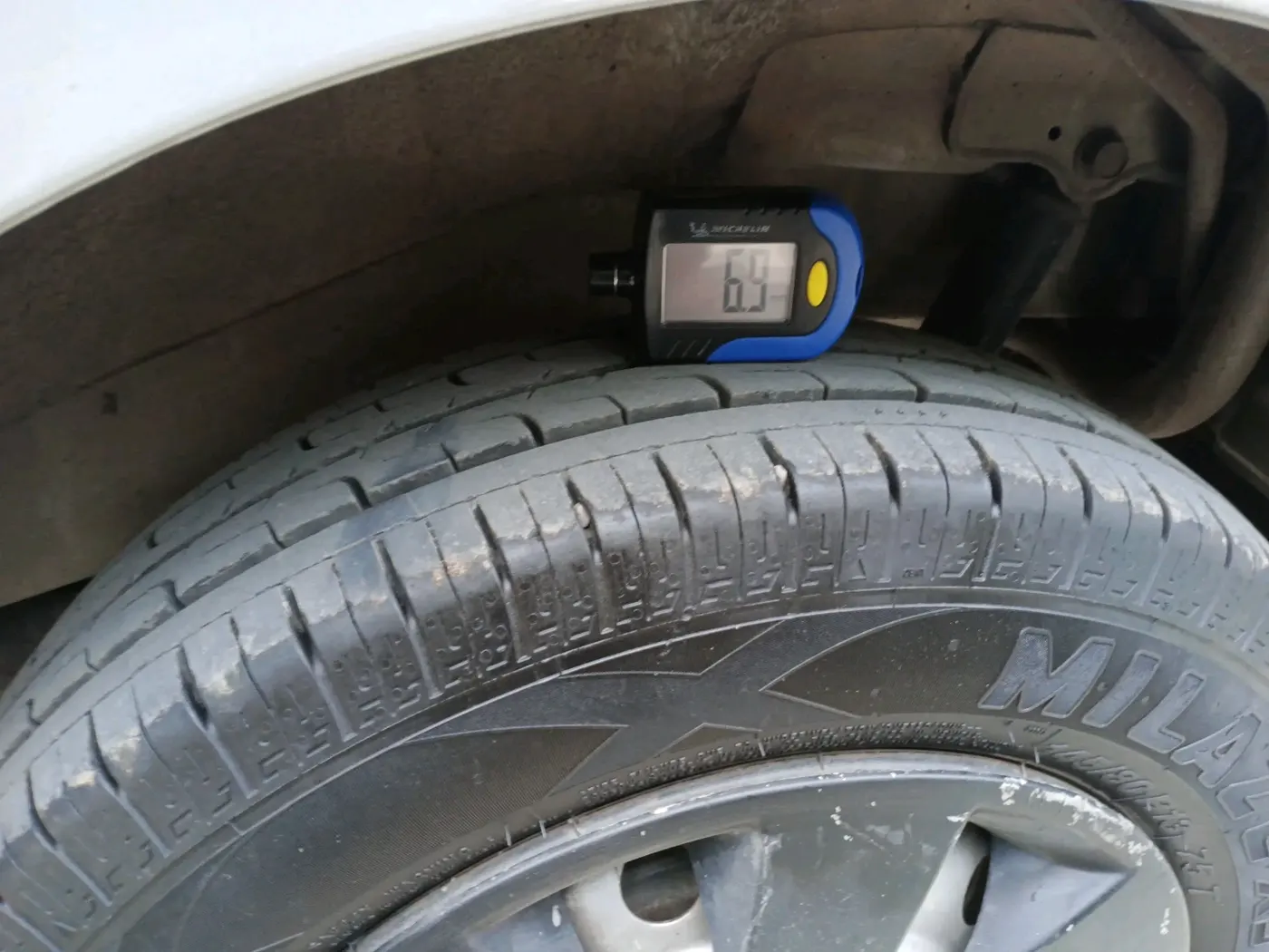 2016 Maruti Wagon R 1.0 LXI CNG, CNG, Manual, 76,121 km, tyre