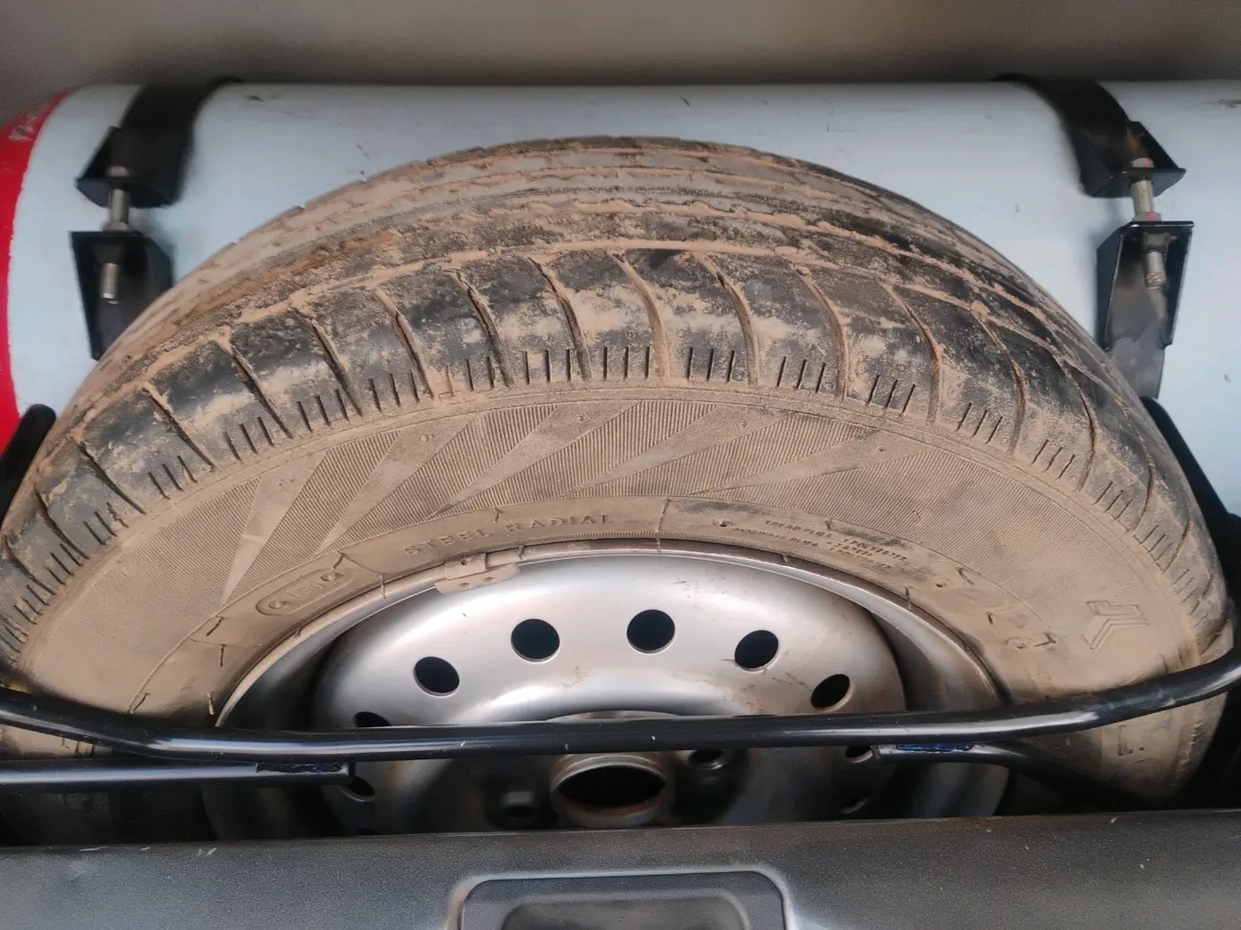 2019 Maruti New Wagon-R LXI CNG 1.0, CNG, Manual, 1,03,698 km, tyre
