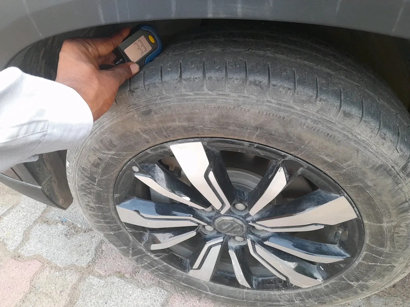 2020 MG HECTOR SMART HYBRID 1.5 PETROL, Petrol, Manual, 21,749 km, tyre