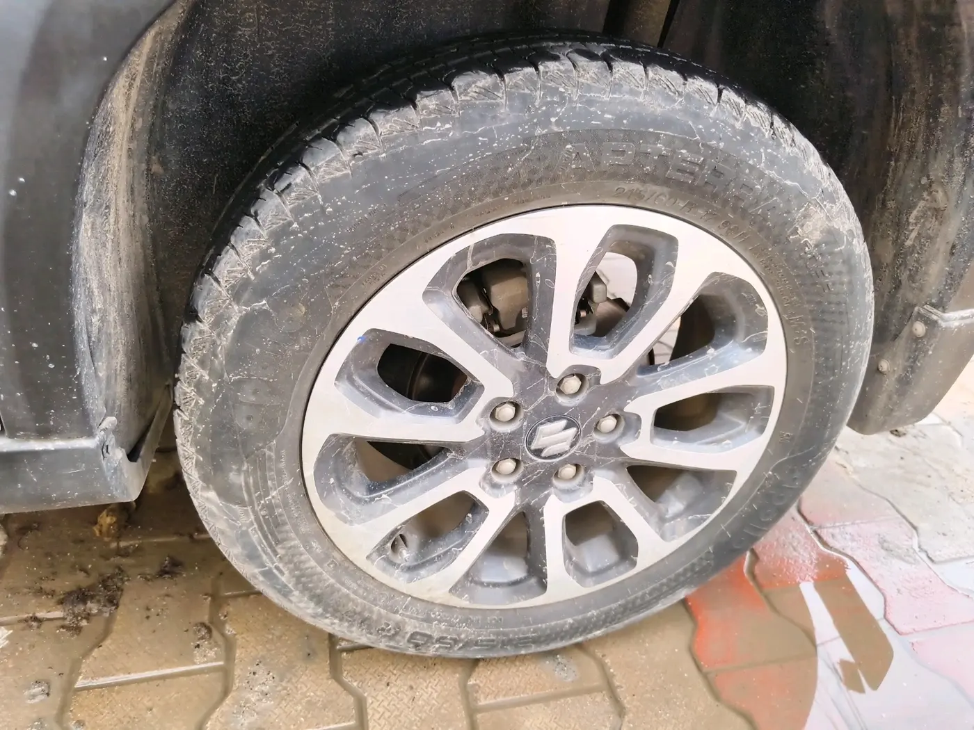 2024 Maruti Grand Vitara ZETA SMART HYBRID, Petrol, Manual, 16,948 km, tyre