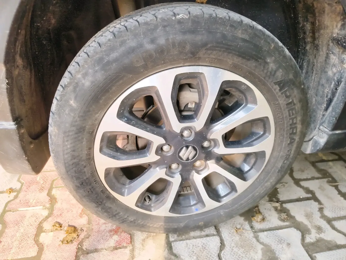 2024 Maruti Grand Vitara ZETA SMART HYBRID, Petrol, Manual, 16,948 km, tyre