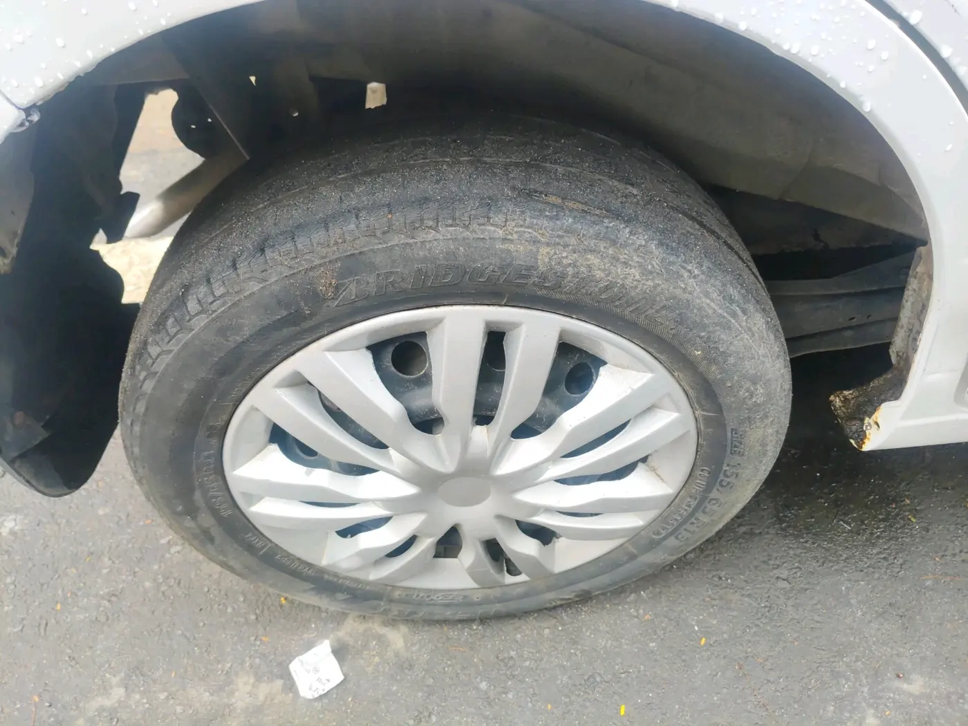 2017 Maruti Wagon R 1.0 LXI, CNG, Manual, 63,125 km, tyre
