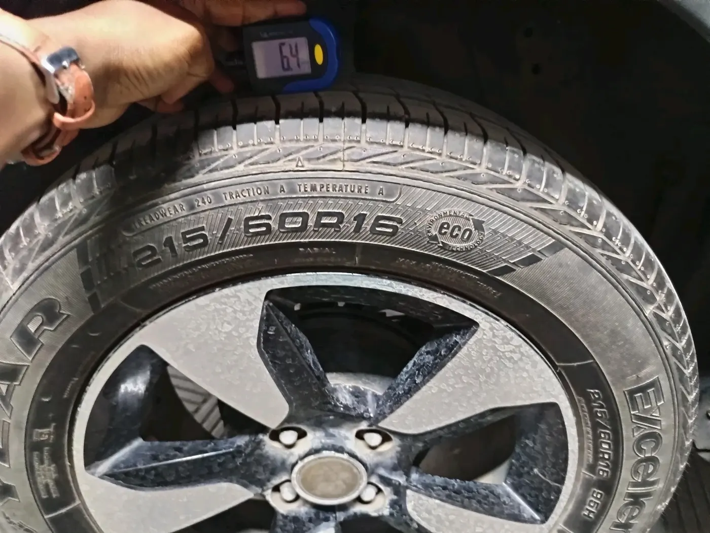 2018 Tata NEXON XZA PLUS PETROL, Petrol, Automatic, 23,987 km, tyre
