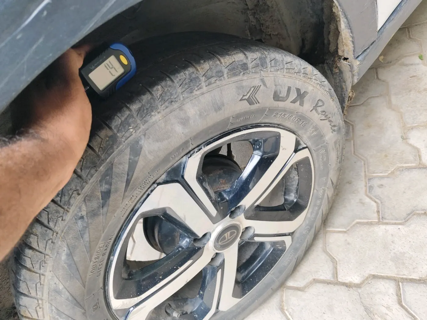 2022 Tata NEXON XZA PLUS DIESEL, Diesel, Automatic, 93,975 km, tyre