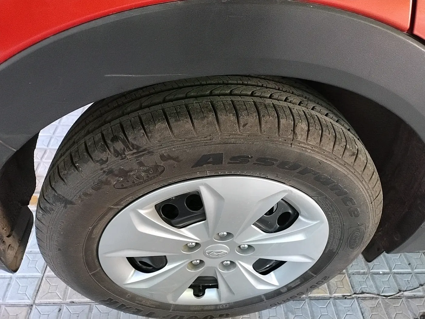 2019 Hyundai Creta E PLUS 1.6 PETROL, Petrol, Manual, 19,773 km, tyre