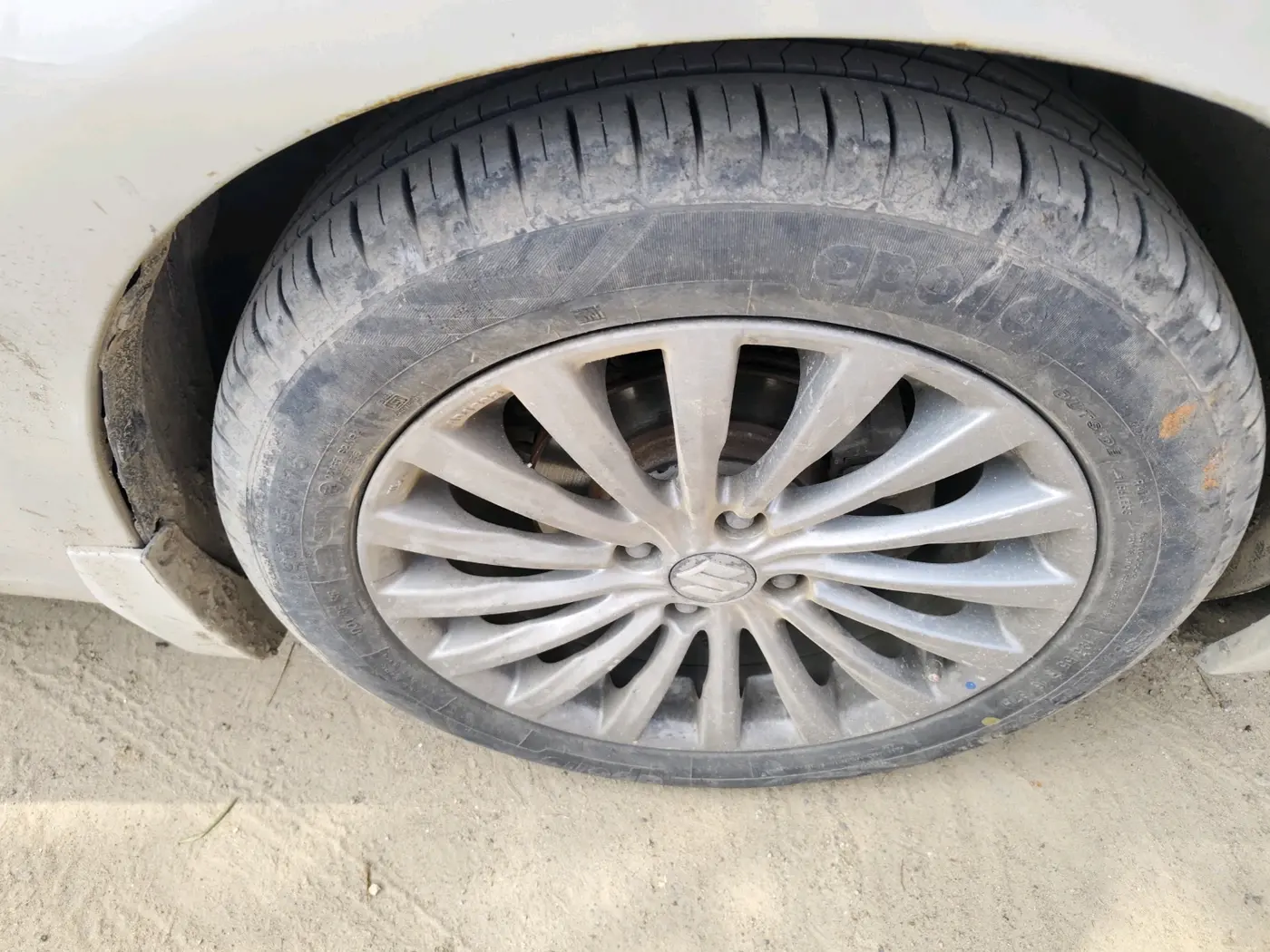 2016 Maruti Ciaz ZDI+ SHVS, Diesel, Manual, 1,29,496 km, tyre