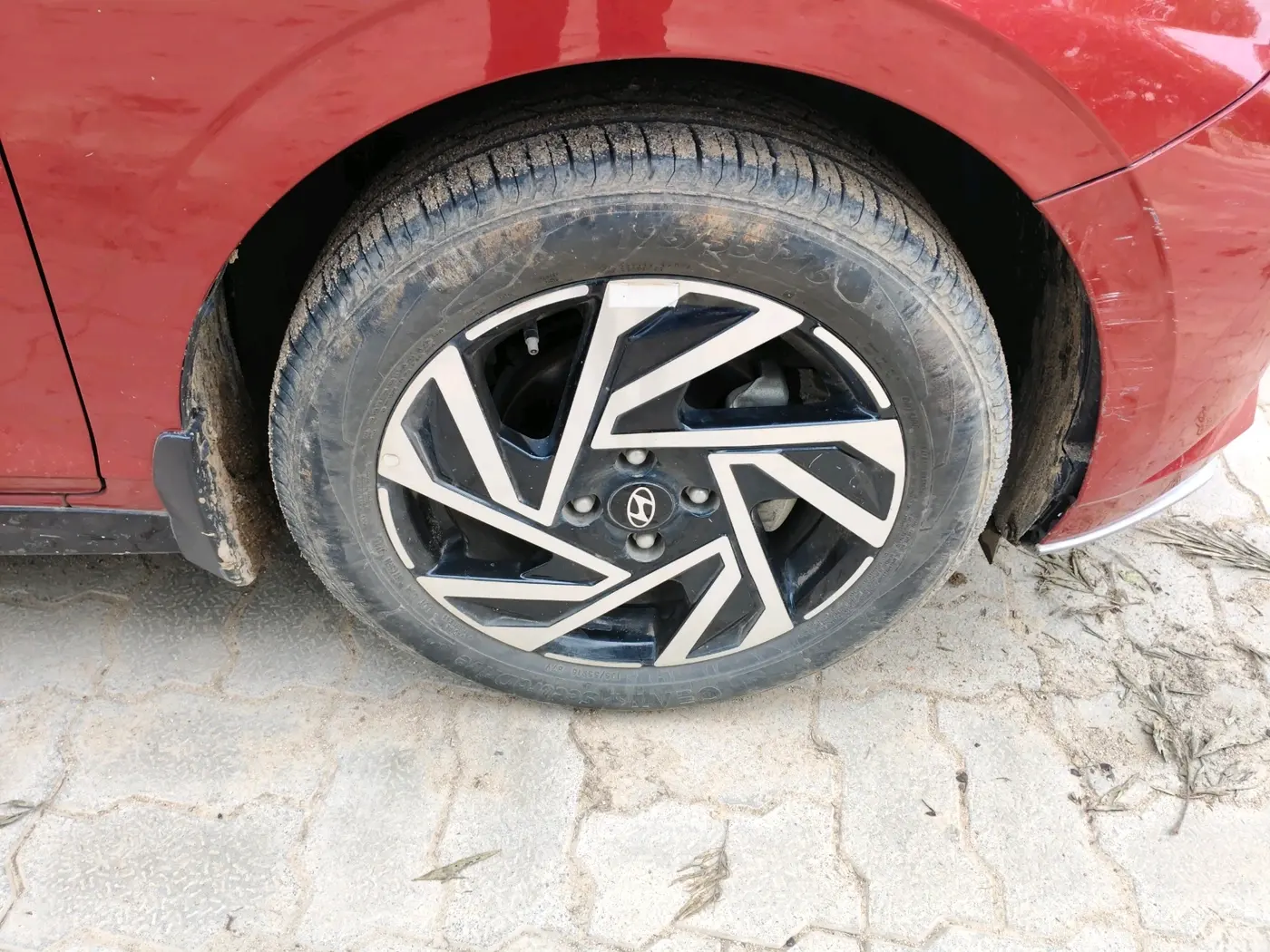 2024 Hyundai NEW I20 ASTA (O) 1.2 MT, Petrol, Manual, 22,174 km, tyre