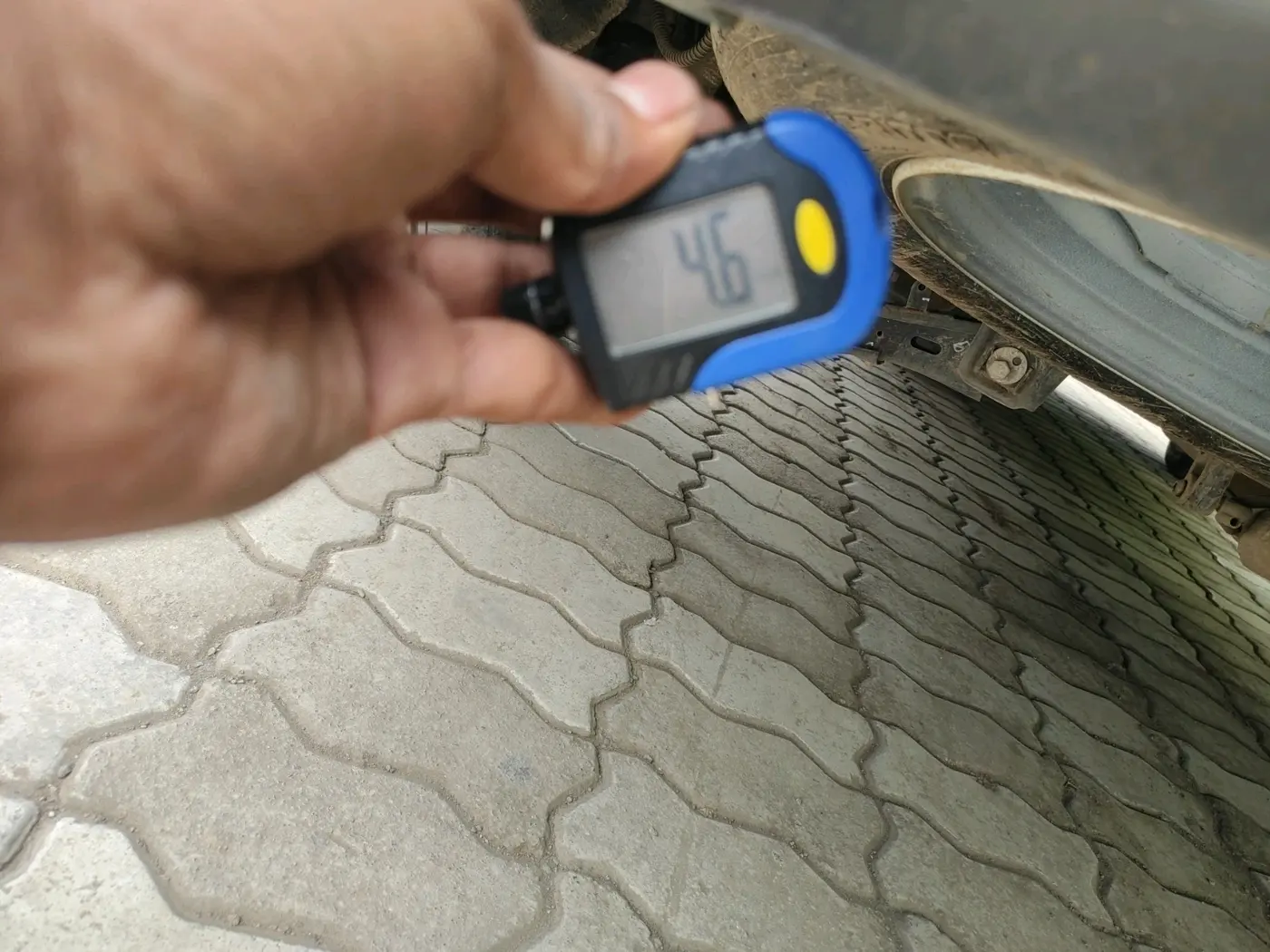 2025 Mahindra XUV700 AX5 Petrol AT 7 STR, Petrol, Automatic, 2,102 km, tyre