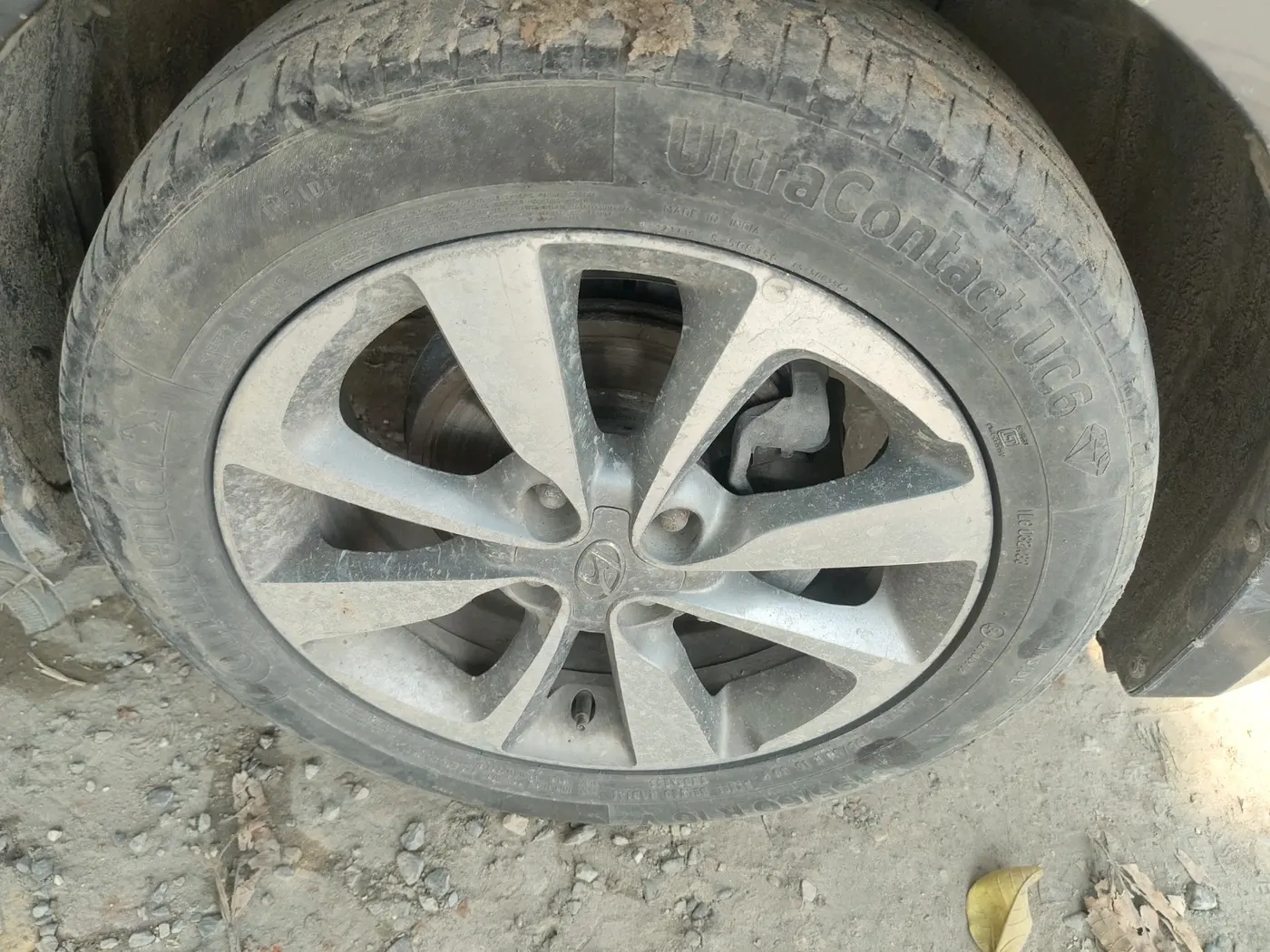 2017 Hyundai Elite i20 ASTA 1.4 CRDI (O), Diesel, Manual, 1,10,915 km, tyre