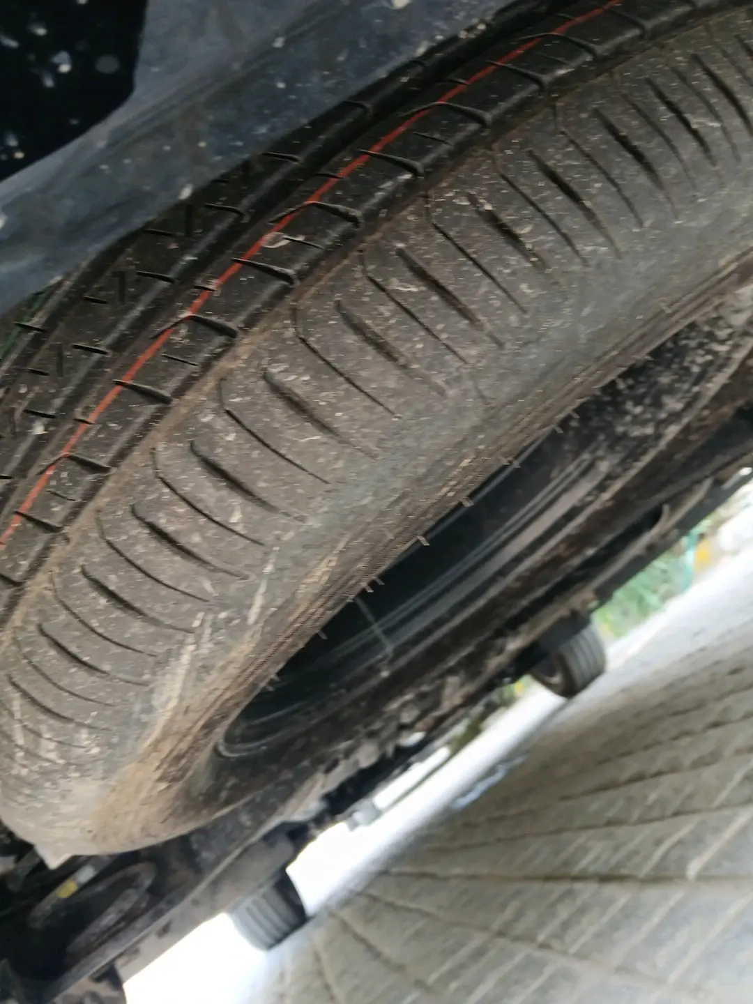 2026 Tata Sierra Accomplished Plus 1.5 Turbo Hyperion AT, Petrol, Automatic, 1,599 km, tyre