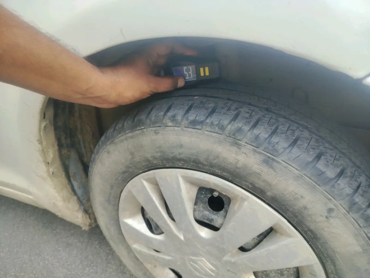 2014 Maruti Swift Dzire VDI, Diesel, Manual, 83,604 km, tyre