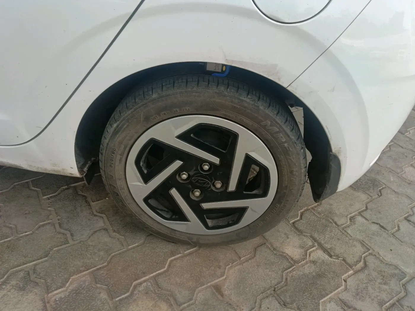 2024 Hyundai GRAND I10 NIOS SPORTZ 1.2 KAPPA VTVT, Petrol, Manual, 32,489 km, tyre