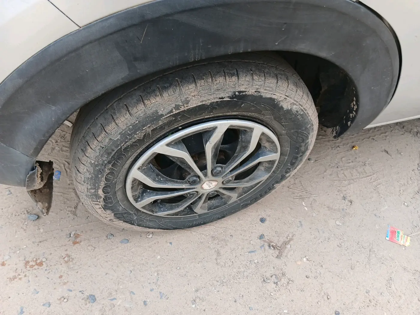 2019 Renault TRIBER RXZ, CNG, Manual, 85,751 km, tyre