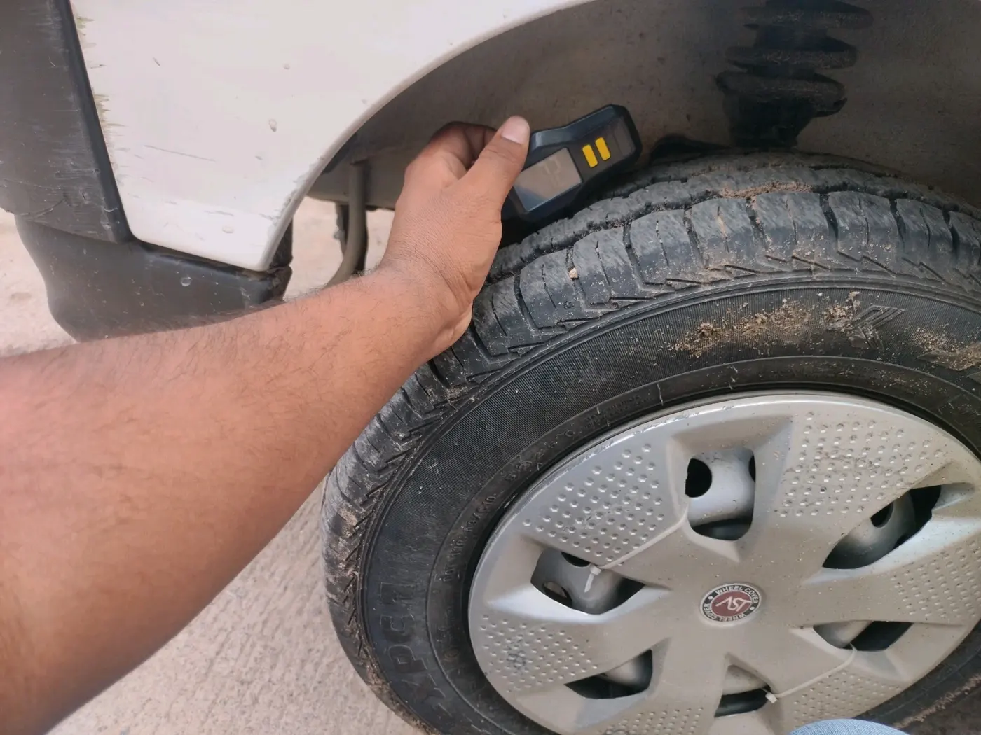 2026 Maruti Eeco 5 STR AC CNG, CNG, Manual, 3,936 km, tyre