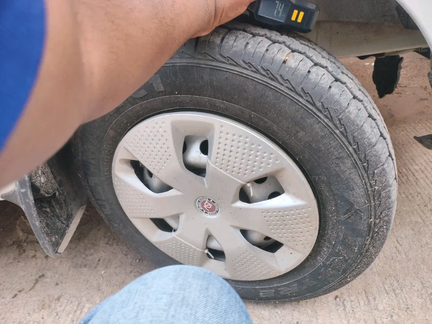 2026 Maruti Eeco 5 STR AC CNG, CNG, Manual, 3,936 km, tyre
