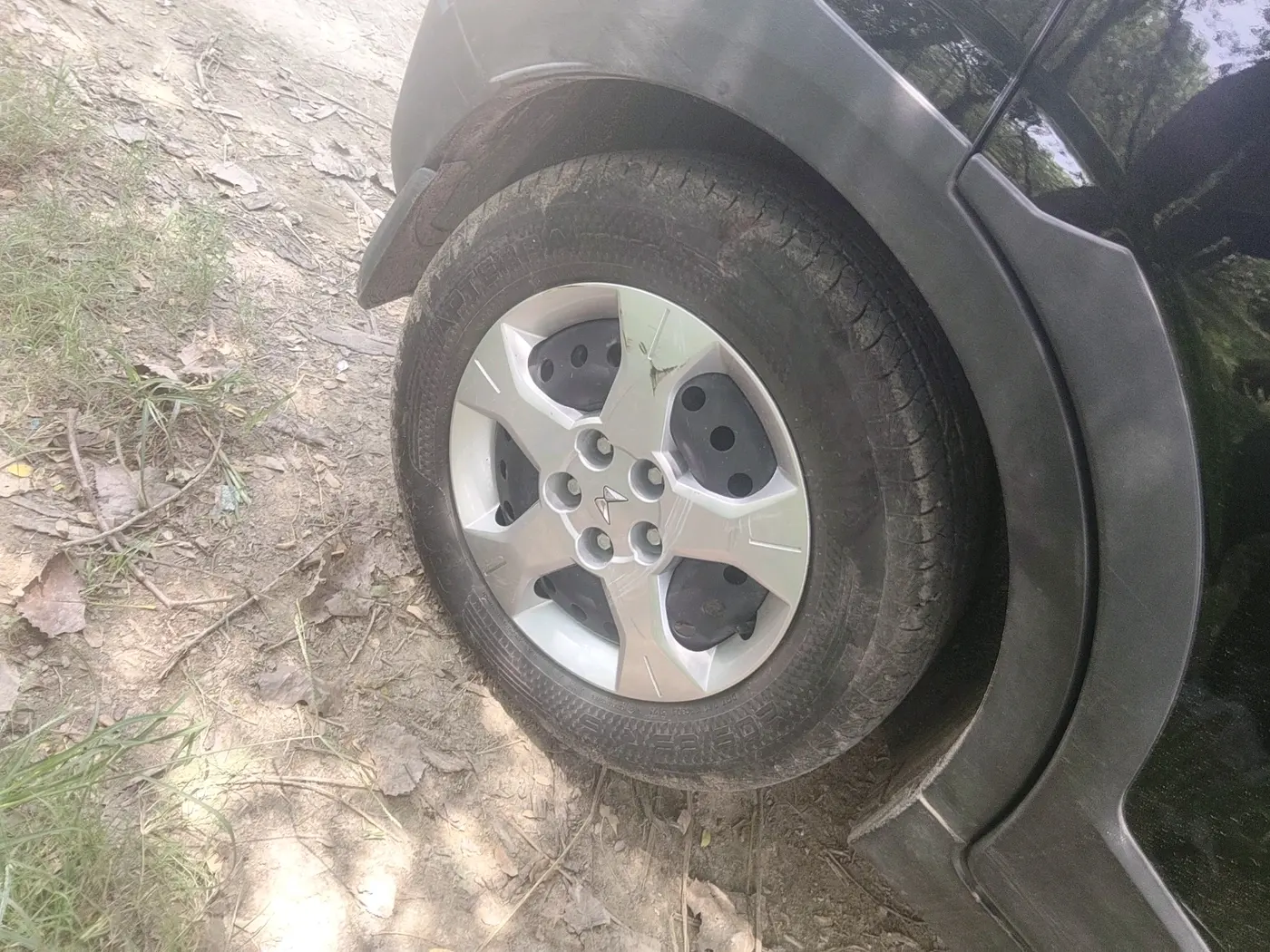 2026 Mahindra XUV 3XO REVX M (O)1.2 Petrol, Petrol, Manual, 10,133 km, tyre