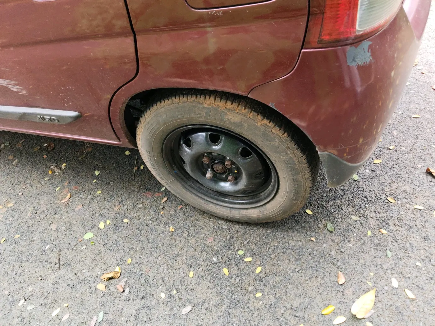 2011 Maruti Alto K10 VXI, Petrol, Manual, 1,01,607 km, tyre