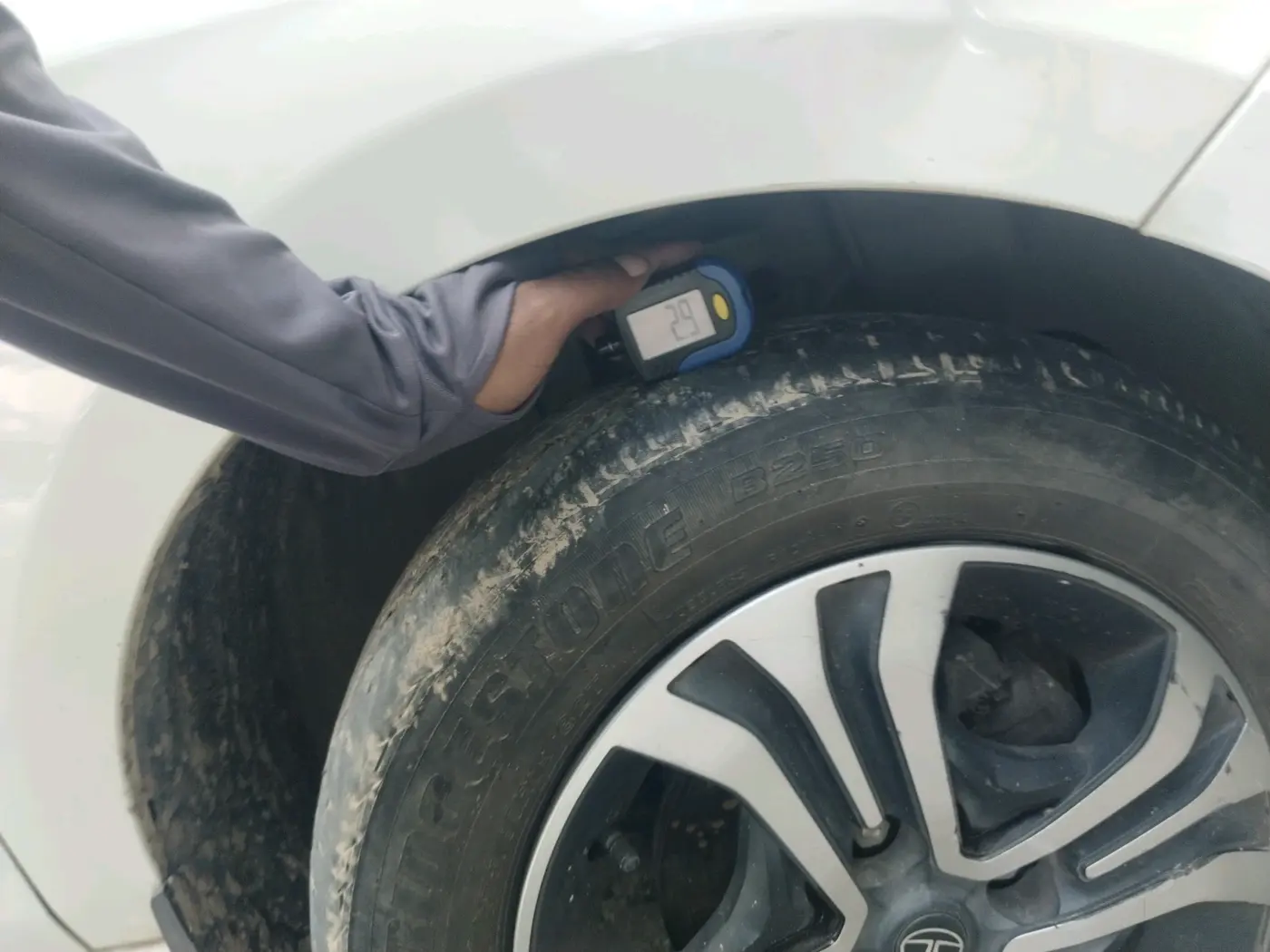 2024 Tata TIGOR XZ PLUS CNG, CNG, Manual, 55,007 km, tyre