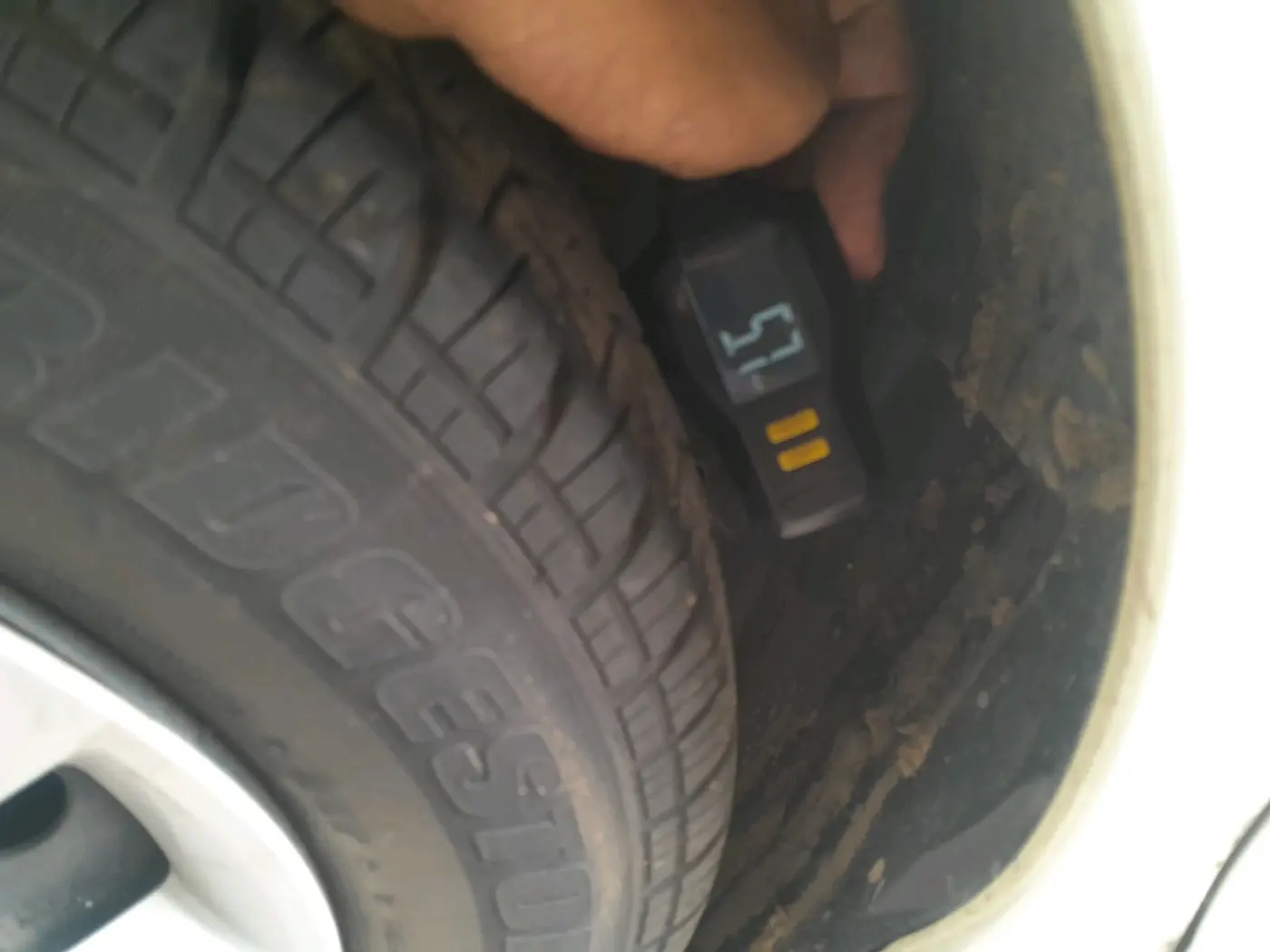 2013 Maruti Swift Dzire VXI, Petrol, Manual, 84,851 km, tyre