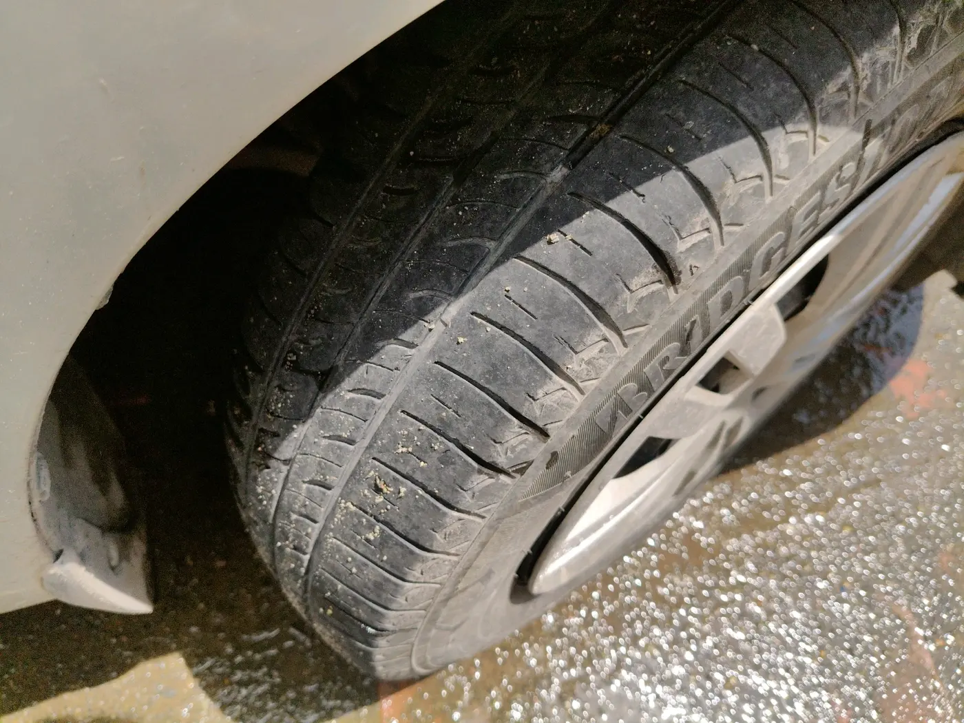2019 Maruti Dzire VDI, Diesel, Manual, 73,409 km, tyre