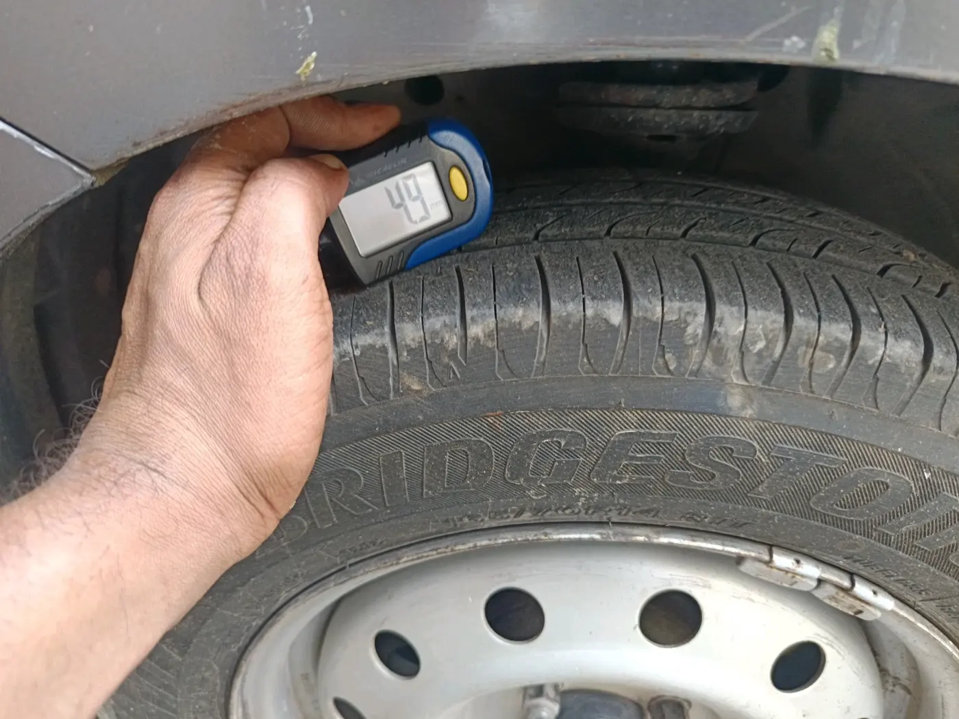 2012 Maruti Wagon R 1.0 LXI CNG, CNG, Manual, 2,12,060 km, tyre